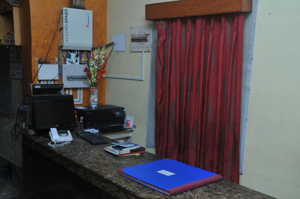 New Hotel White Palace Calcutta  Esterno foto