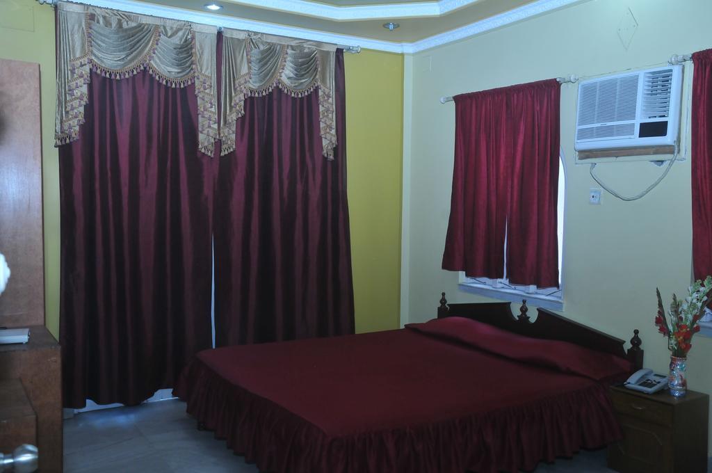 New Hotel White Palace Calcutta  Esterno foto