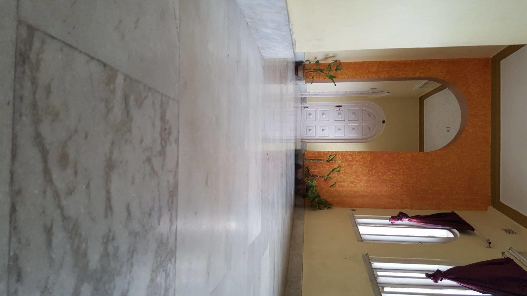 New Hotel White Palace Calcutta  Esterno foto