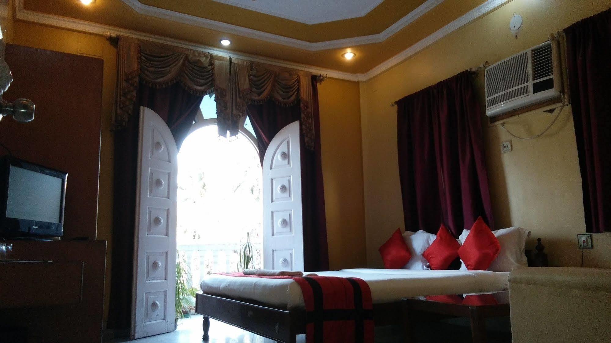 New Hotel White Palace Calcutta  Esterno foto